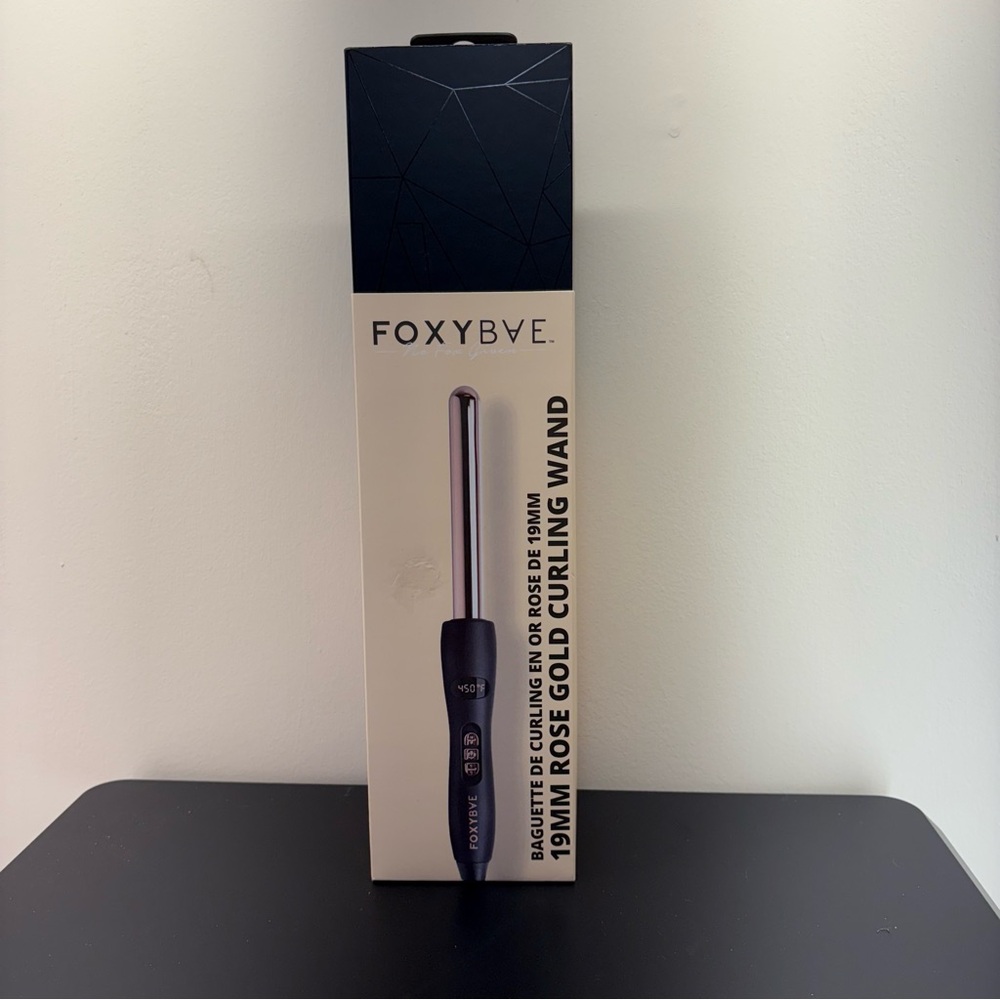 NIB FoxyBae Wanderlux 19mm Curling Wand